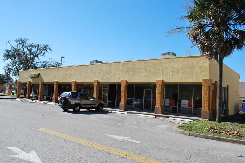 Tower Oaks End Cap: 8927 S.R. 52, Hudson, FL 34667
